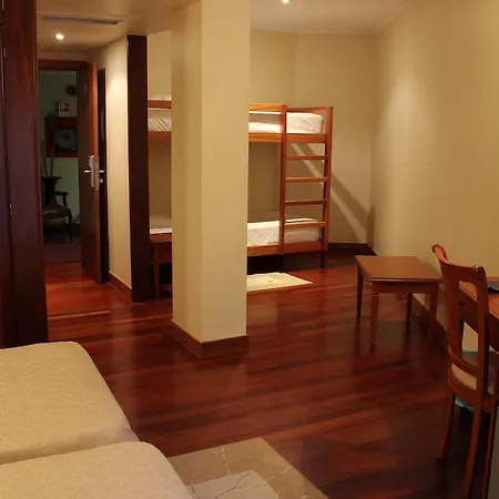 Hotel Aj 3*
