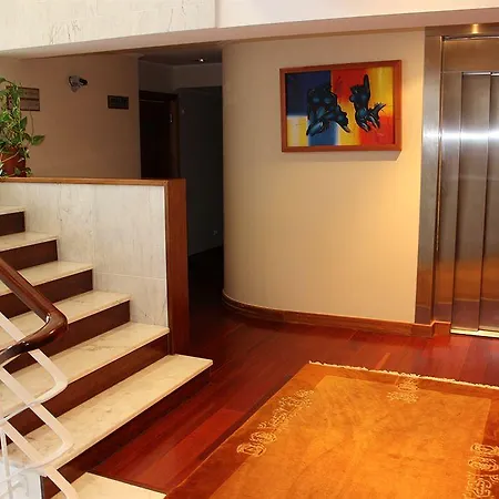 Aj Hotel 3*