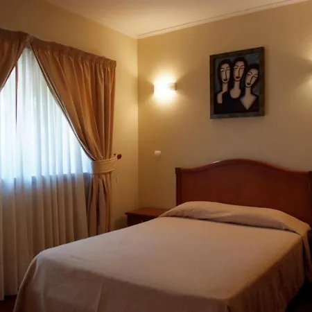 Hotel Aj 3*
